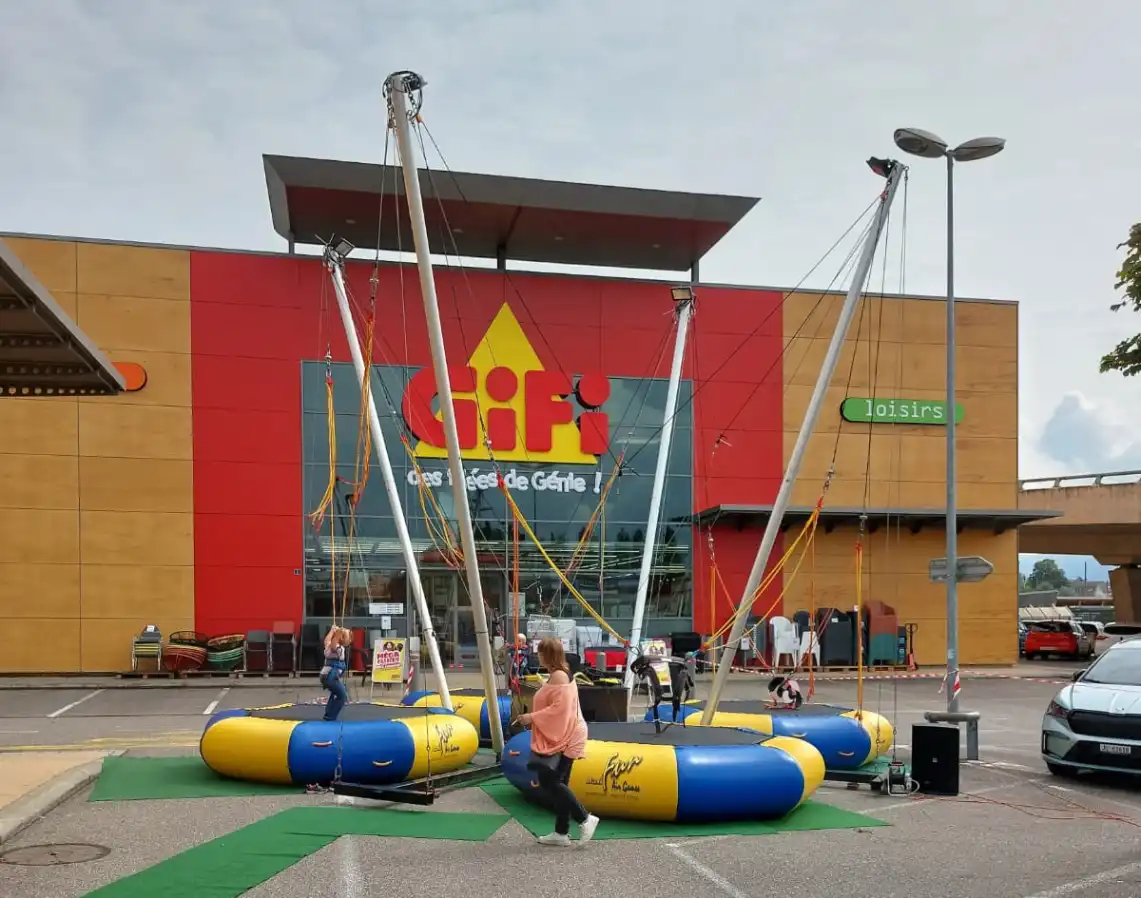 Bungee Trampoline-SB Attractions Foraines