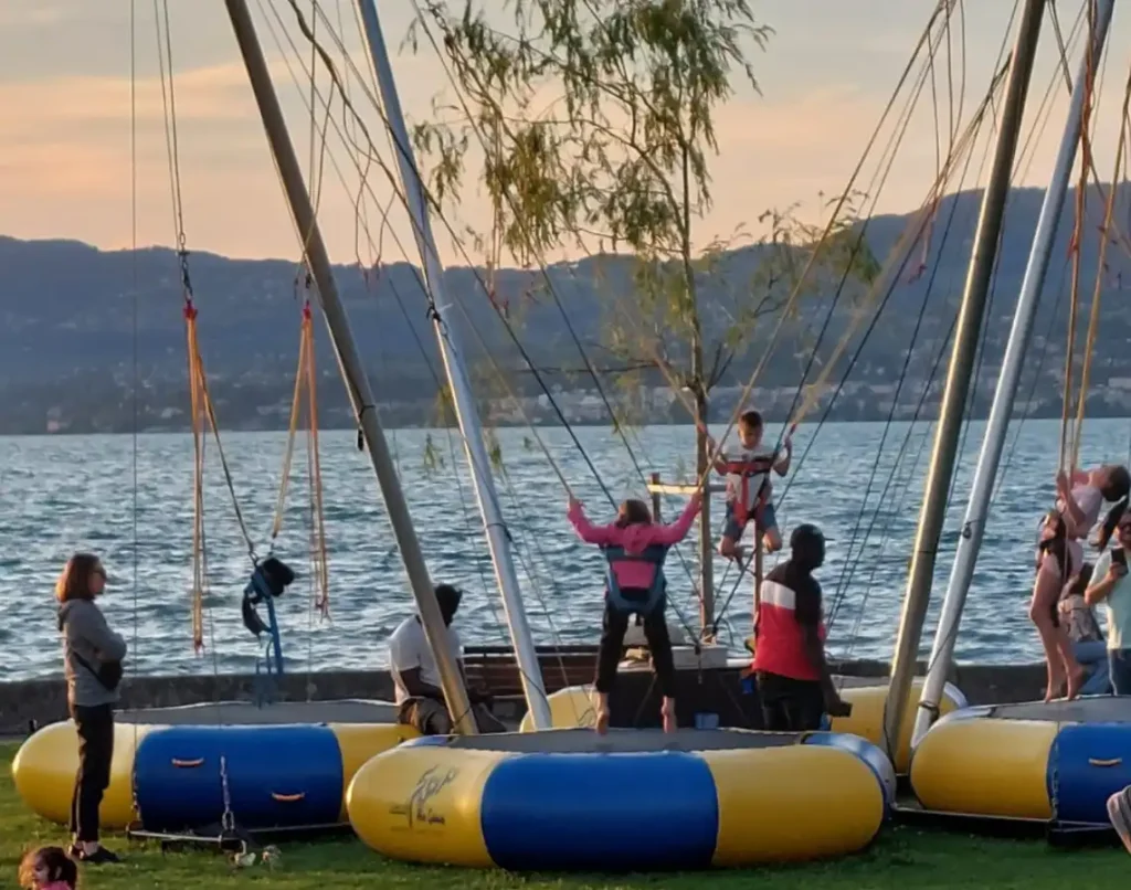 Bungee Trampoline-SB Attractions Foraines